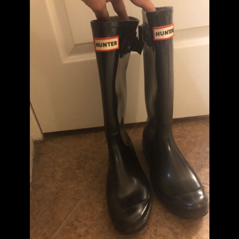 Hunters rain boots